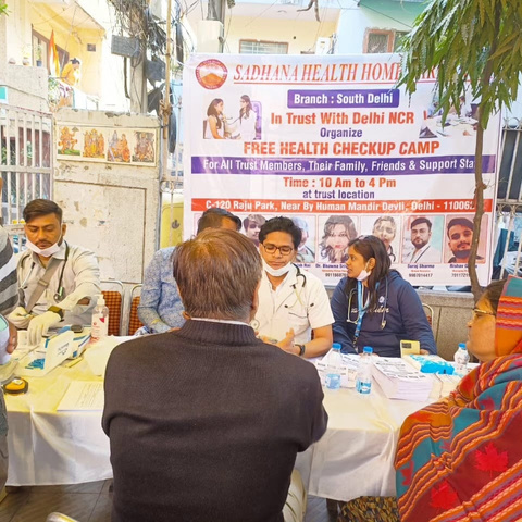 Free health checkup camp organised by Sadhana Health Home Care Trust